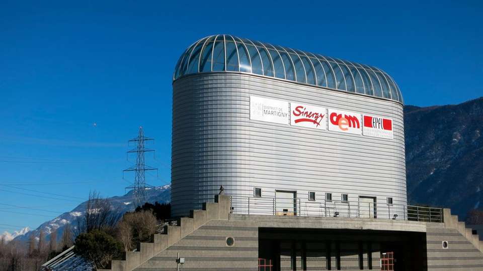Standort der Eidgenössisch Technischen Hochschule Lausanne (EPFL) in Martigny: Hier wird die Ladestation mit dem CellCube Vanadium-Redox-Flow-Speichersystem für die Zukunft der Mobilität entwickelt. 