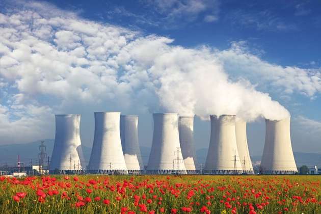 Kühltürme: Frankreich setzt auf Atomstrom, Polen bevorzugt Kohle. 