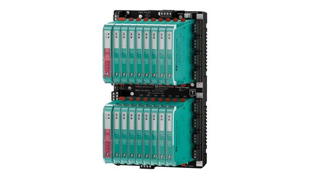 FieldConnex-Stromversorgung für acht Feldbussegmente mit redundanten Modulen und Diagnose für die Feldbusphysik. 