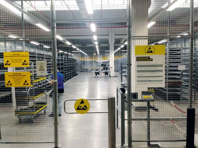 Conrad-Zentrallager in Wernberg, Besonderheiten sind der EPA-Bereich und das gesamte ESD-Management