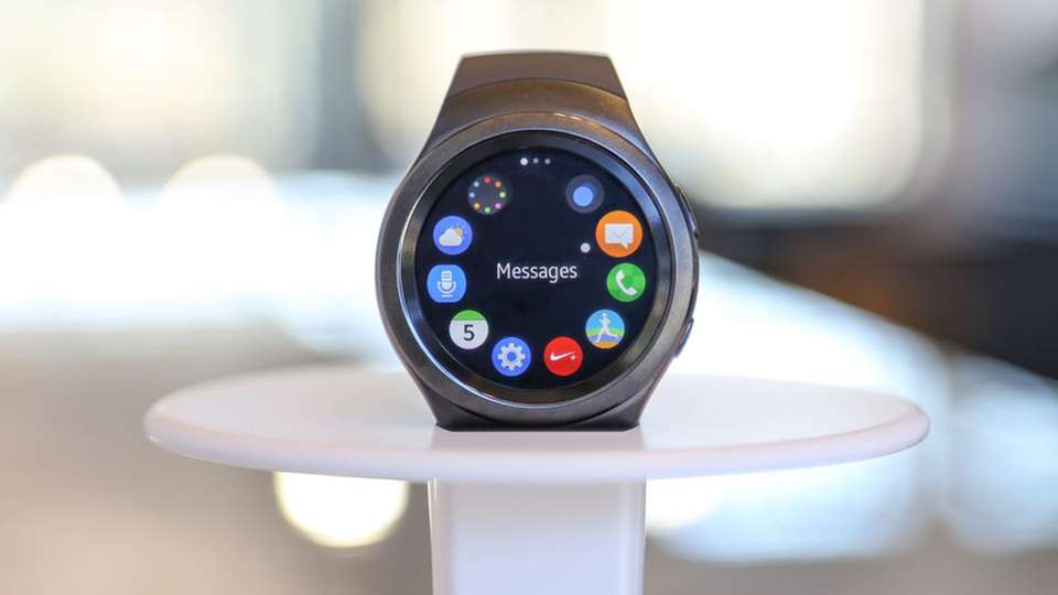 Samsungs Gear S2 Smartwatch nutzt Sicherheitschips von Infineon für mobiles Bezahlen.