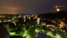 Stadtbeleuchtung in Siegburg: Rund 4200 Leuchten sorgen in der Kleinstadt für Licht. Im Rahmen einer Sanierung wurden 2185 ineffiziente Leuchten gegen energiesparende LED ausgetauscht. 