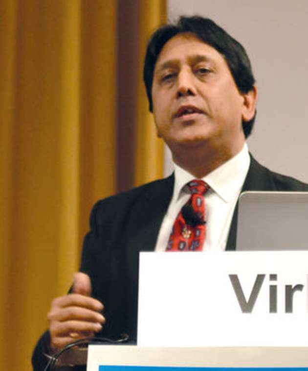 Gurvinder Singh Virk, Vorsitzender verschiedener Normungsgremien: „Unter anderem ist es wichtig Roboter zu kategorisieren.“