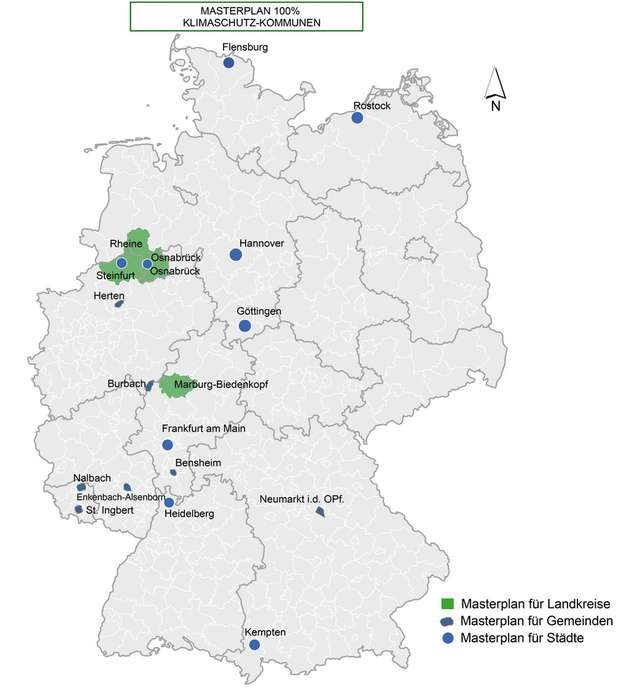 Insgesamt 19 deutsche Städte, Gemeinden und Landkreise gehören zu dem Förderprojekt des Bundesministeriums für Umweltschutz, Naturschutz, Bau und Reaktorsicherheit (BMUB). Die Vorreiter sollen später andere Kommunen ihrer Größenordnung bei der Energiewende vor Ort beraten können.