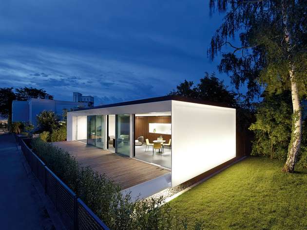 Das Aktivhaus B10 ist der Prototyp für das Haus der Zukunft. Eingebunden in das lokale Smart Grid hilft es beim Lastmanagement innerhalb des Quartiers aktiv mit.