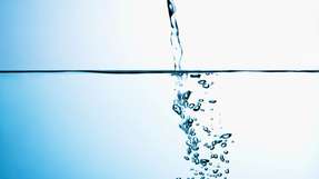 Weder giftig noch klima- oder ozonschädlich: Ein ausgetüfteltes Kälteaggregat nutzt Leitungswasser als Kühlmittel.