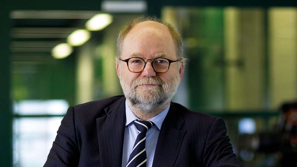 Prof. Dr. Michael Bargende, Inhaber des Lehrstuhls für Fahrzeugantriebe an der Universität Stuttgart
