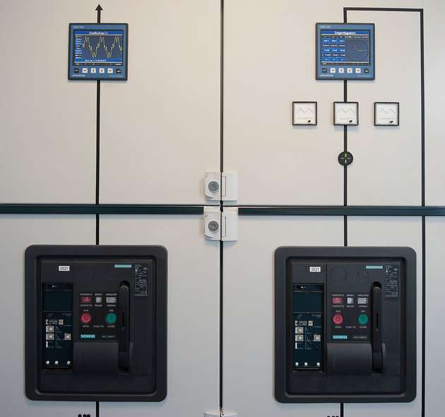 Qualität des Stromnetzes: Netzanalysatoren (UMG 508) überwachen die Einspeisung des Stroms.