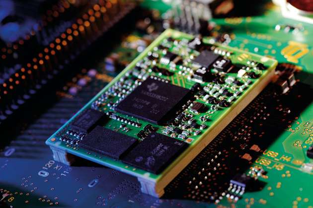 ARM-Cortex-A8-Modul: Mit dem ARM-Cortex-A8-Modul TQMa335x, basierend auf der ARM-Prozessorfamilie AM335x von Texas Instruments, realisiert TQ-Systems ein rechenleistungsstarkes Minimodul mit zwei integrierten PRUs. 