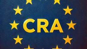 Für alle Hersteller von Geräten „mit digitalen Elementen“, das heißt, alle smarten Produkte, egal ob für Industrie, Consumer oder Unternehmen, drängt die Zeit, denn die neuen Sicherheitsvorgaben müssen bereits innerhalb der Produktentwicklung berücksichtigt werden.