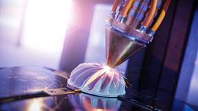 Durch die neue Methode können beispielsweise Warnsymbole eingebaut worden, die bei bestimmten temperaturen reagiieren. So kann man etwa beim Transport hitzeempfindlicher Waren überprüfen, ob der vorgeschriebene Temperaturbereich überschritten wird.