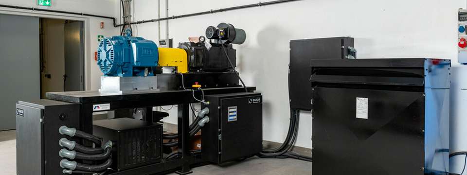 In der Praxis weichen unter idealisierten Laborangaben ermittelte Effizienzwerte häufig deutlich von den realen Werten ab. Der neue Motorprüfstand dagegen soll belastbare, reproduzierbare Messergebnisse produzieren.