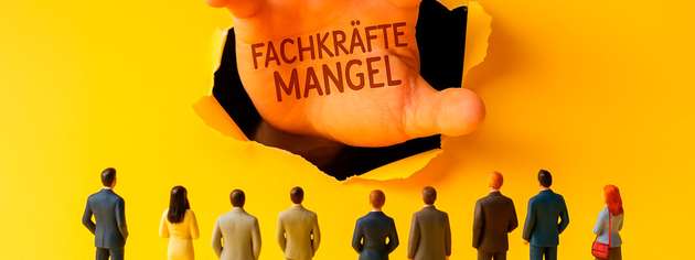 Moderne Auswahlverfahren und offene Unternehmenskultur: So gewinnen Industrieunternehmen auch in Zeiten des Fachkräftemangels neue Talente.