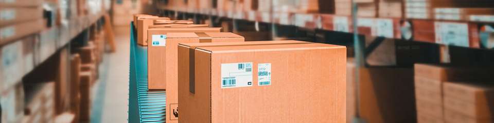 Der PackAssistant plant die Beladung der Lkws und berechnet die Kosten für Verpackung und Logistik.