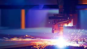 Das metallpulverbasierte Laserstrahlschmelzen ist ein additives Verfahren, das sich für spezifische Materialien eignet.