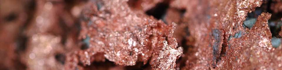 Die neue Methode nutzt Recoil-Chemie, um Cu-63 nach Neutronenbeschuss in Cu-64 umzuwandeln und beide Isotope sauber zu trennen – ein wichtiger Schritt für die medizinische Produktion des radioaktiven Kupferisotops.