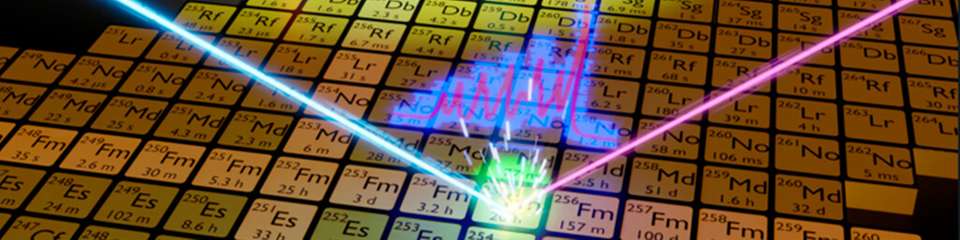 Schematische Darstellung der projizierten Ladungsdichteverteilung des Fm-255 Atomkerns, wie sie aus kerntheoretischen Berechnungen folgt (Größenangaben in Femtometern (fm)).