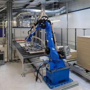 Die tiefe Integration von Robotern in die bereits bestehenden Entwicklungsumgebungen für SPS und HMI, der geringe Programmieraufwand und die einfache virtuelle Inbetriebnahme sind die Vorteile der Schnittstelle.