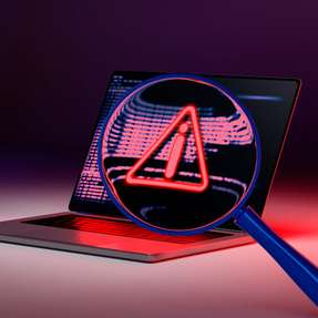Cyberkriminelle setzen zunehmend auf identitätsbasierte Attacken, versuchen also vermehrt Benutzerkonten oder digitale Identitäten zu übernehmen. 