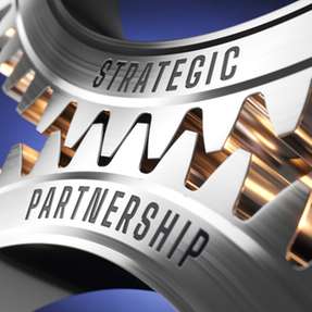 Die Partnerschaft vereint Stärken der beiden Unternehmen, um einen durchgängigen Workflow zu schaffen, der Produktionsprozesse stabiler, transparenter und deutlich weniger anfällig für Fehlkonfigurationen macht.