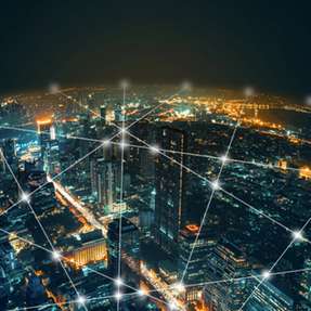 Für Städte ist LoRaWAN ein echter Wegbereiter: Der Funkstandard ermöglicht es, tausende Sensoren und Geräte kostengünstig und flächendeckend zu vernetzen. 