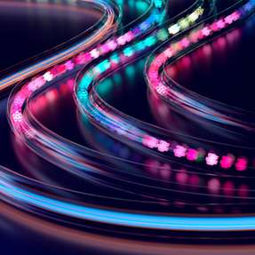 Die neue PANDA-Faser ermöglicht eine stabile Polarisation des übertragenen Lichts und sorgt für zuverlässige Signalqualität in anspruchsvollen Anwendungen wie Telekommunikation, Quantenphysik und Rechenzentren.