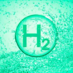 Das Modell basiert nicht auf Erfahrungswerten, sondern erklärt die physikalische Ursache der Schädigung, das heißt, Wasserstoffatome, die Versetzungen im Metallgitter mobilisieren und so das Risswachstum beschleunigen. 