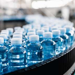 Die Getränkeindustrie befindet sich im Wandel – hin zu gesünderen Produkten, nachhaltigeren Prozessen und flexibleren Produktionslösungen.