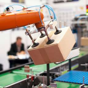 Rekordproduktion, aber schwächelnde Aufträge: Die Nahrungsmittel- und Verpackungsmaschinenbranche feiert im Jahr 2025 einen Höchststand – und blickt zugleich mit Sorge auf das Jahr 2026.