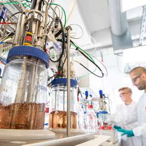 Covestro hat Bio4PURConti gestartet, mit dem Ziel, den ersten kontinuierlichen Produktionsprozess für bio-basiertes Anilin zu entwickeln.